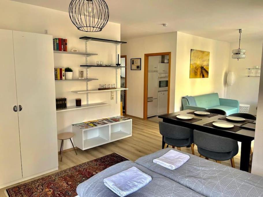 Sonniges Apartment In Ruhiger Und Zentraler Lage Pforzheim Dış mekan fotoğraf